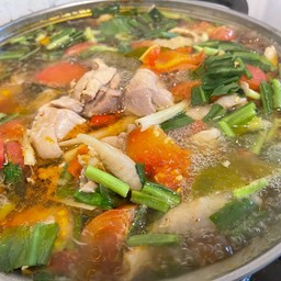 บ้านต้มยำ อาหารตามสั่ง  ครัวหญิงยุ้ย