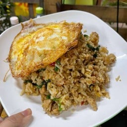 ผัดกะเพรา คลุกข้าว