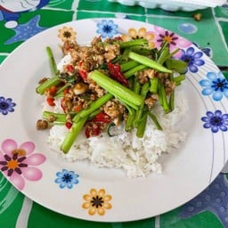 ผัดผักบุ้งหมุสับ