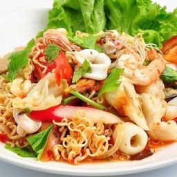 ยำมาม่า