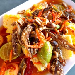 ตำข้าวโพดปลากรอบ