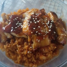 ข้าวผัดกิมจิ+ไก่ย่างซอส