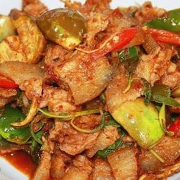 ผัดเผํดหมูป่า(ราดข้าว)