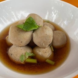 ลูกชิ้นหมูลวก