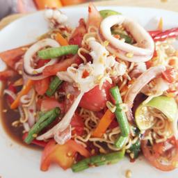 ตำมาม่าปลาหมึก