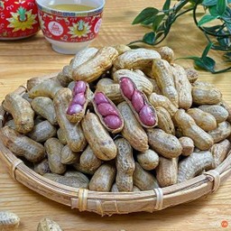 Boiled Peanuts and Sweet Potatoes Kad Kam Thieng