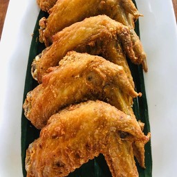 ปีกไก่ทอดน้ำปลา
