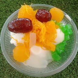 ไอติมกะทิสด & จ้ำม่ำผลไม้ดอง by แหม่ม