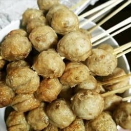 ลูกชิ้นกาดหน้ามอ
