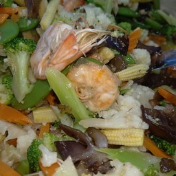 ผัดผักรวมกุ้ง