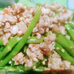 ผักบุ้ง+หมูสับราดข้าว