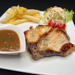 สเต็กอกไก่พริกไทยดำ