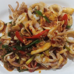 หมึกผัดไข่เค็ม