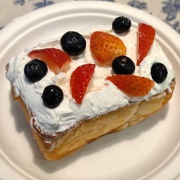 มินิคาราเมลโทสต์ครีมสด+มิกซ์เบอร์รี่