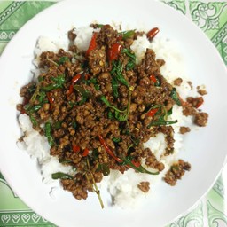 เจ๊พร กระเพราซิ่ง