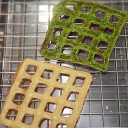 รังผึ้งใบเตย+นมแมว