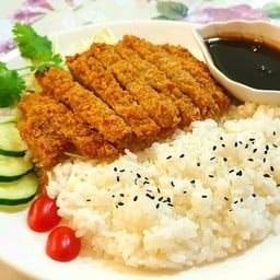 ( 2 กล่อง)ลดพิเศษ! ข้าวไก่ทอดซอสทงคัตซิ