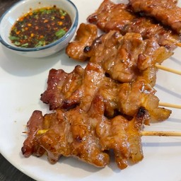 เซ็ตสุดคุ้ม หมู 15 ไม้ ข้าวเหนียว 3 แจ่วแซ่บ(สันคอ)