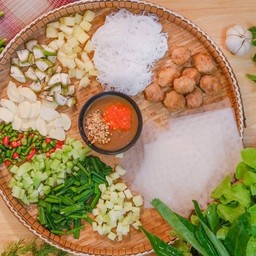 แหนมเนืองชุด 4 ไม้