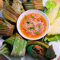 ไก่อบใบเตย