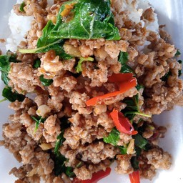 ข้าวราดกระเพราหมูสับ