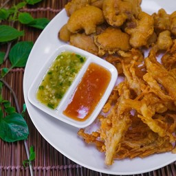 เห็ดทอดสามสหาย