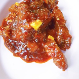 หมูกรอบผัดพริกเผา