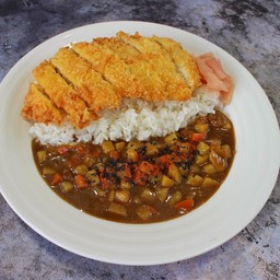 ข้าวแกงกะหรี่ญี่ปุ่น หมูทอดทงคัตสึ