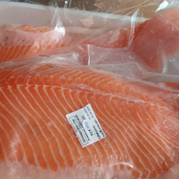 ตำแซลมอน+กุ้งสด