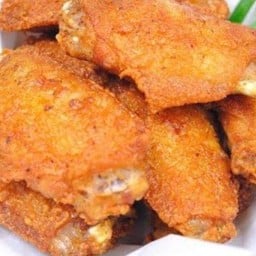 ปีกไก่กลางทอด