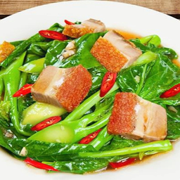 คะน้าหมูกรอบราดข้าว