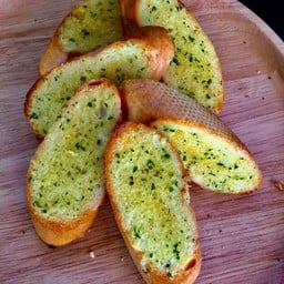 Garlic bread 4pcs