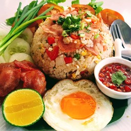 ข้าวผัดเบคอน