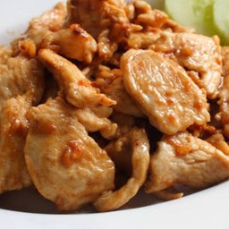 ไก่กระเทียม+ข้าวสวย