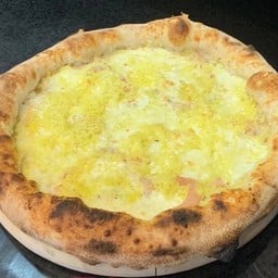 15. Pizza fiocco