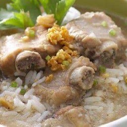 ข้าวต้มกระดูกหมู