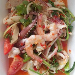 ยำวุ่นเส้นรวมมิตร