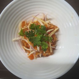 ยำกุ้งแห้ง