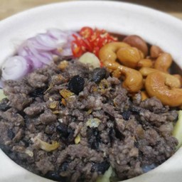 หมูสับผัดหนำเลี๊ยบกับข้าว