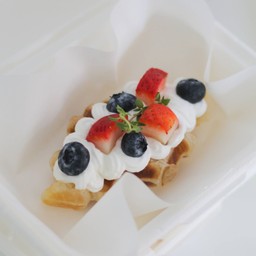 Croffle - cream berry