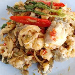 ผัดกะเพรากบ.