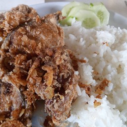 ปลาดุกทอดกระเทียม