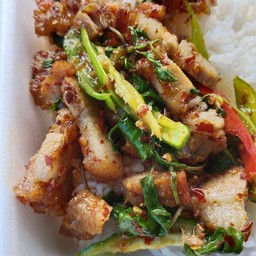 กะเพราพริกแห้ง ตามสั่ง ซอยตัน