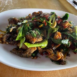 ผัดเผ็ดกบ