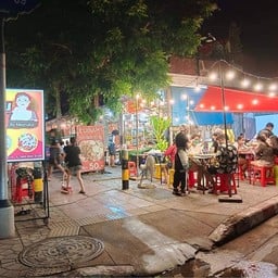 ครัวคุณข้าวพุทธบูชา ปากซอยพุทธบูชา