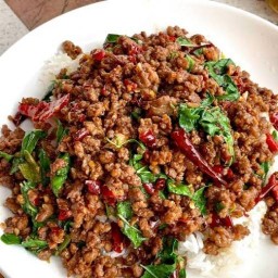 โมนา กะเพราคอนโด