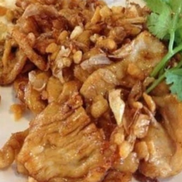 หมูกระเทียมพริกไทย(กับข้าว)