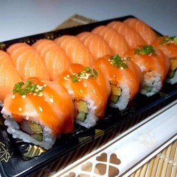 เซ็ตสุดคุ้ม-ซูชิแซลมอน (13ชิ้น)