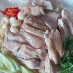 Big ข้าวมันไก่  (ชิ้นใหญ่ ไก่ไม่ตบ)