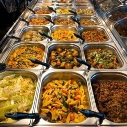 ข้าวแกง กมลนิตย์ โรงพยาบาล สมเด็จพระปิ่นเกล้า